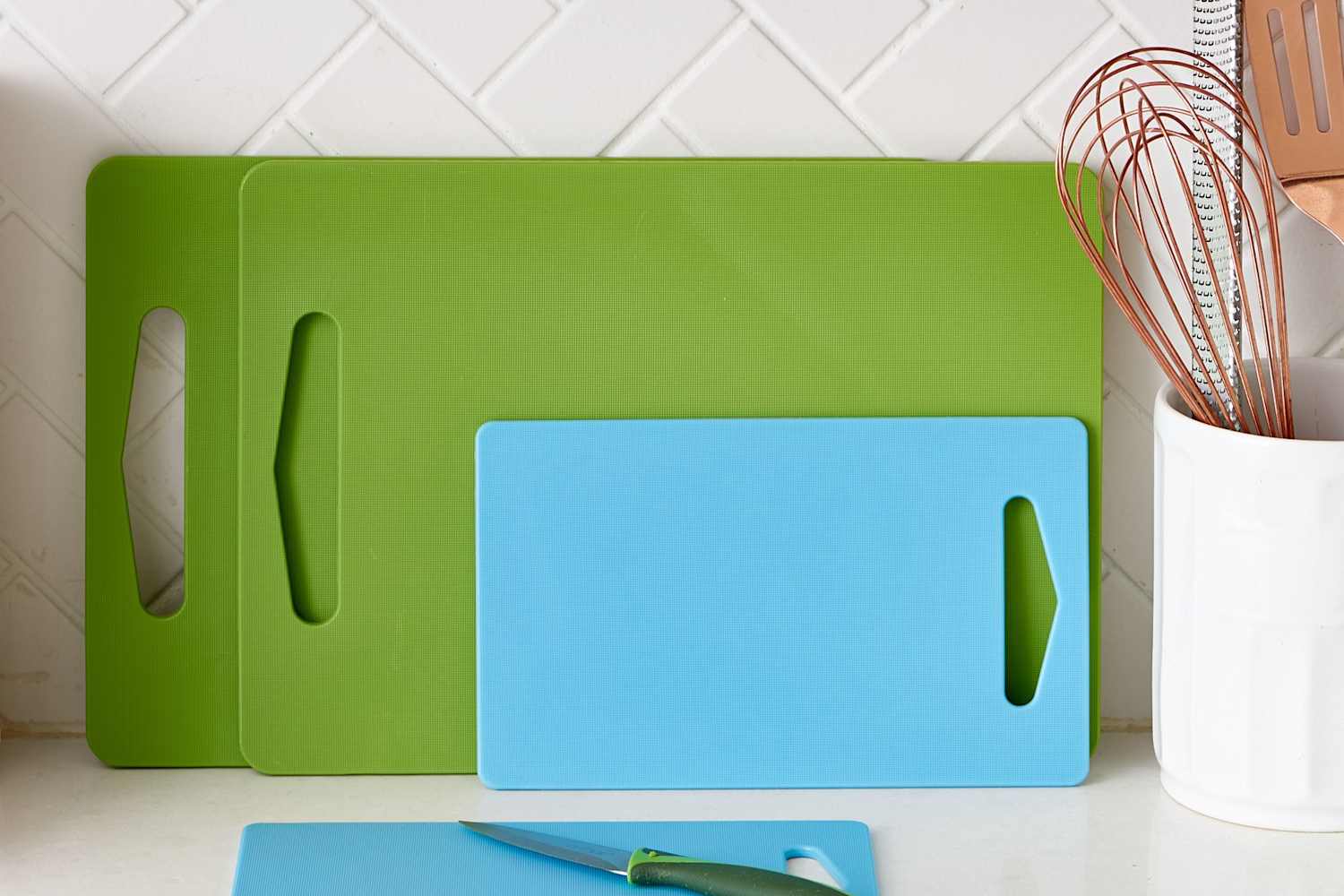 This “Beautiful” Cutting Board Can Help Eliminate Plastic in Your Kitchen