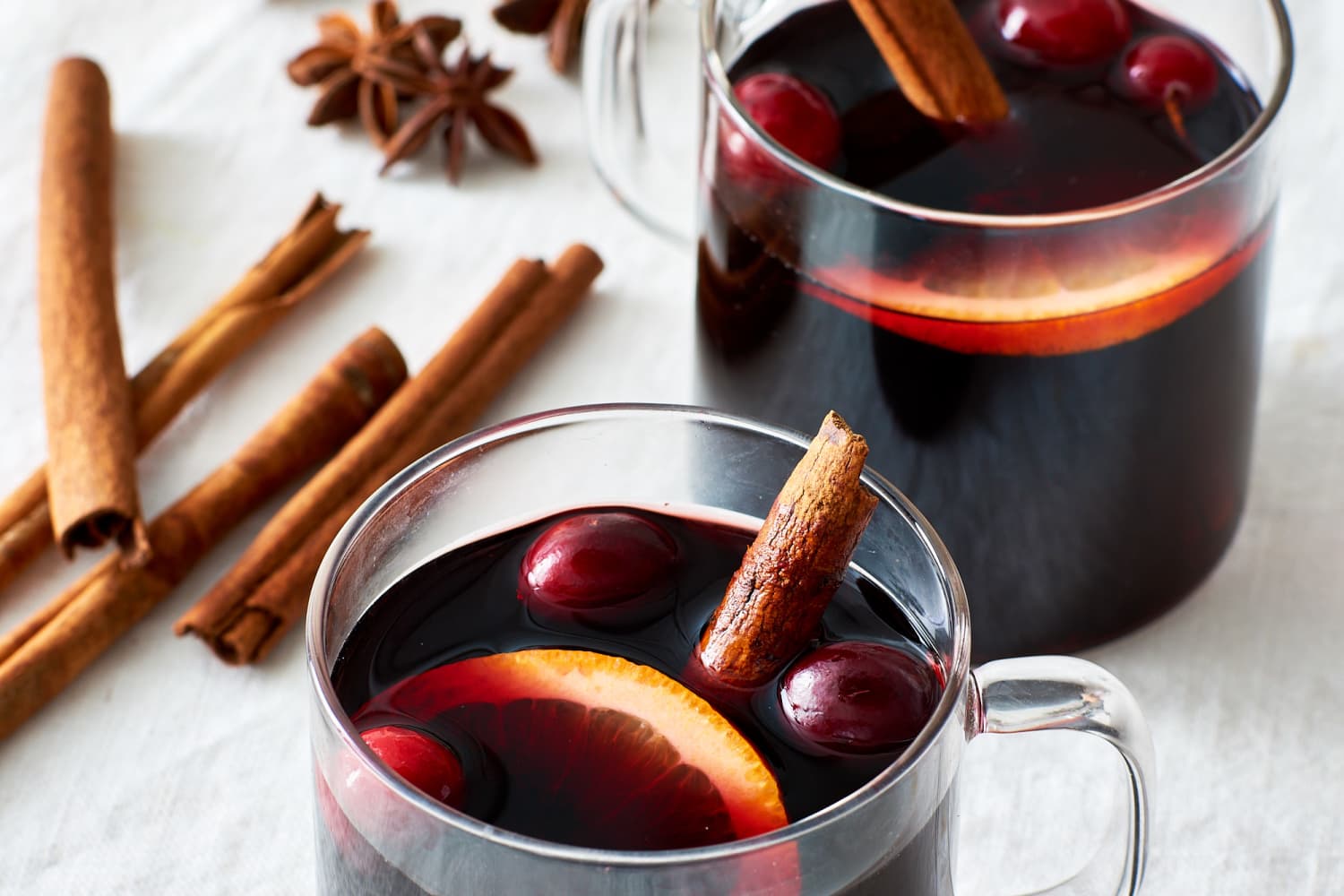 Slow Cooker Mulled Wine : Make Ahead Winter Warmer - The Hedgecombers