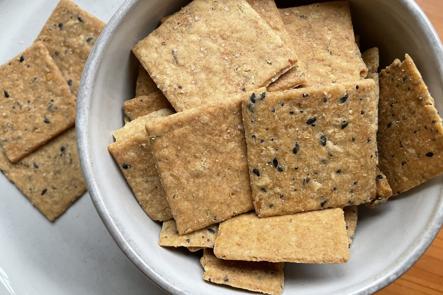 Bob's Red Mill Oat Crackers Gluten Free Review The Kitchn