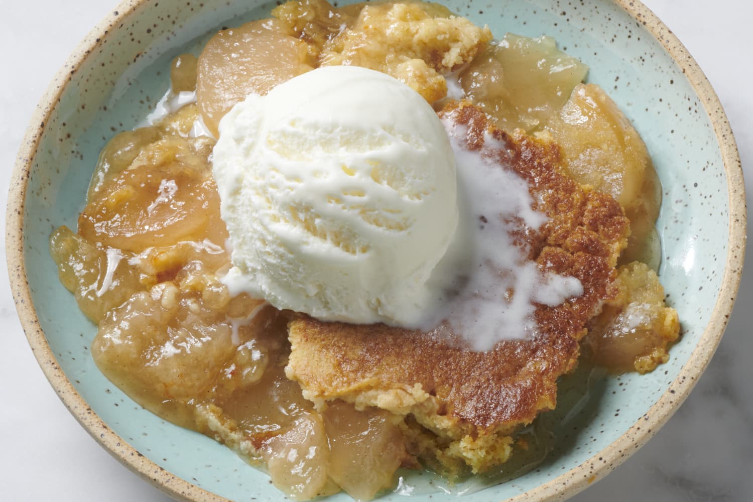 Instant pot apple dump cake with fresh apples 2025