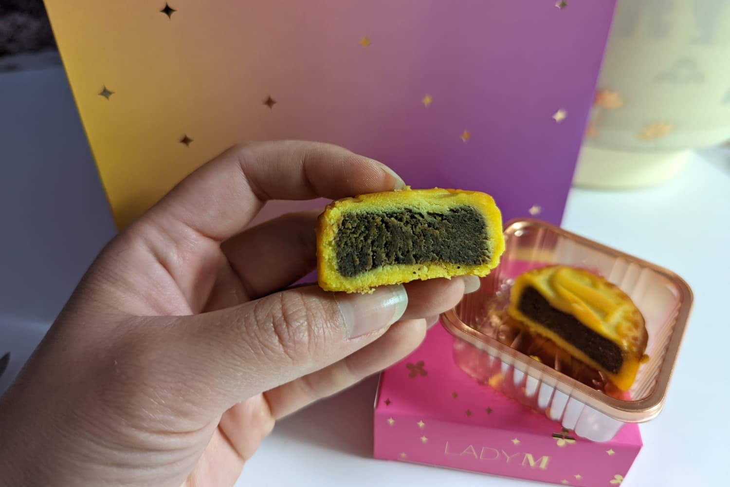 Lady M Glowing Lights Mooncake Gift Set Review | The Kitchn