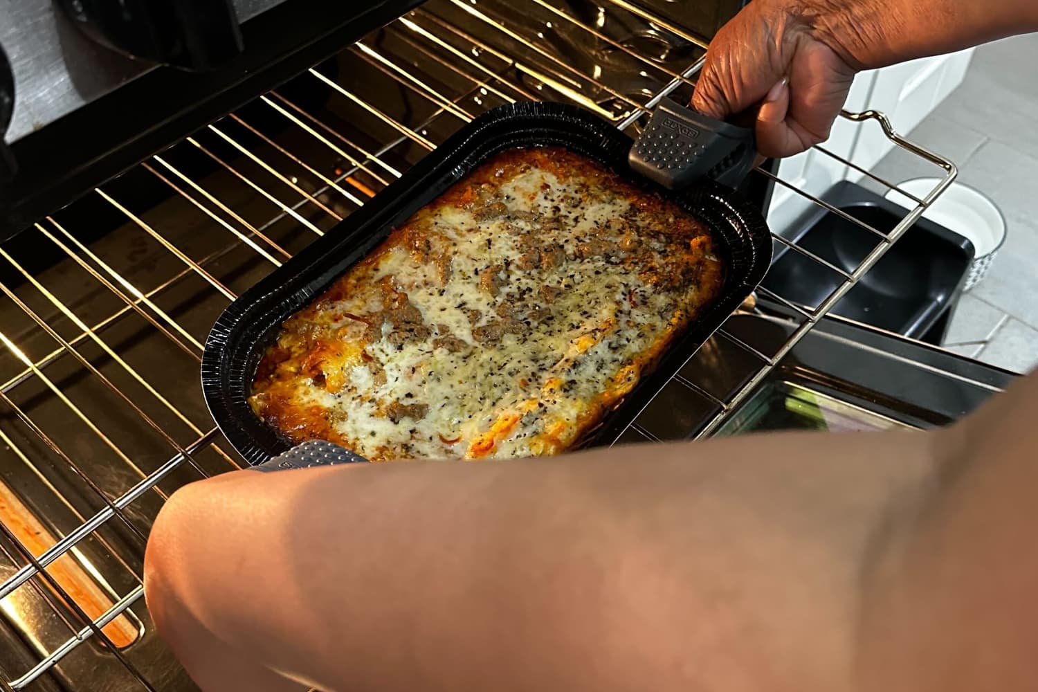 Dexas Micromitt Silicone Oven Mitt Review 2023 | The Kitchn