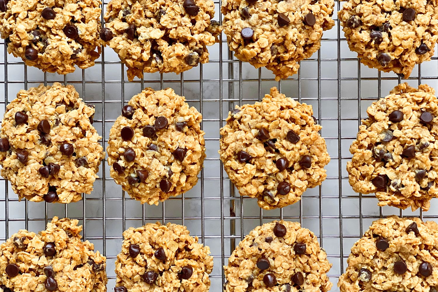 You Only Need 3 Ingredients for These Chewy Oatmeal Cookies