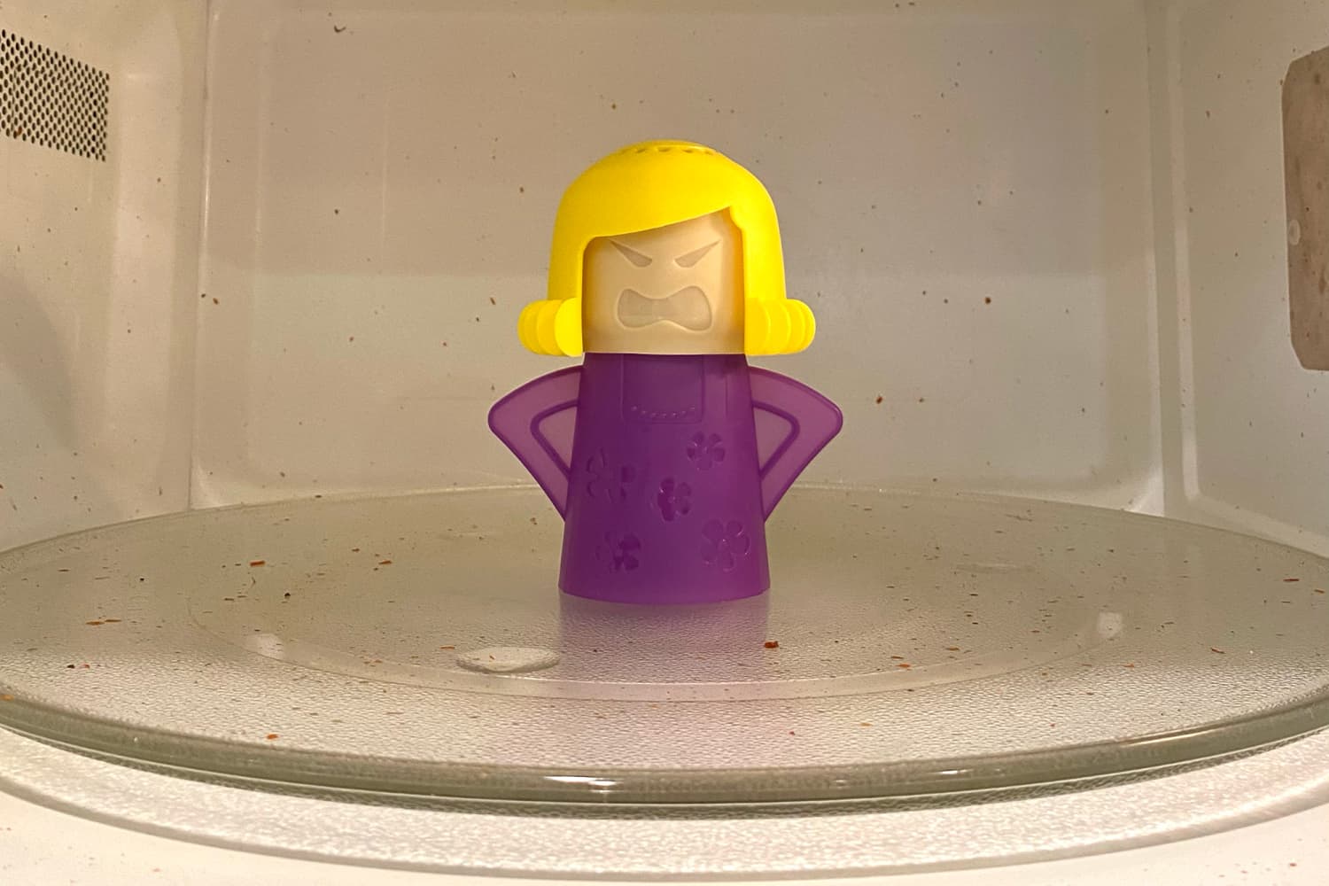 I Tried Good Housekeeping’s Favorite  “Small but Mighty” Microwave Cleaner, and I’ll Never Go Back