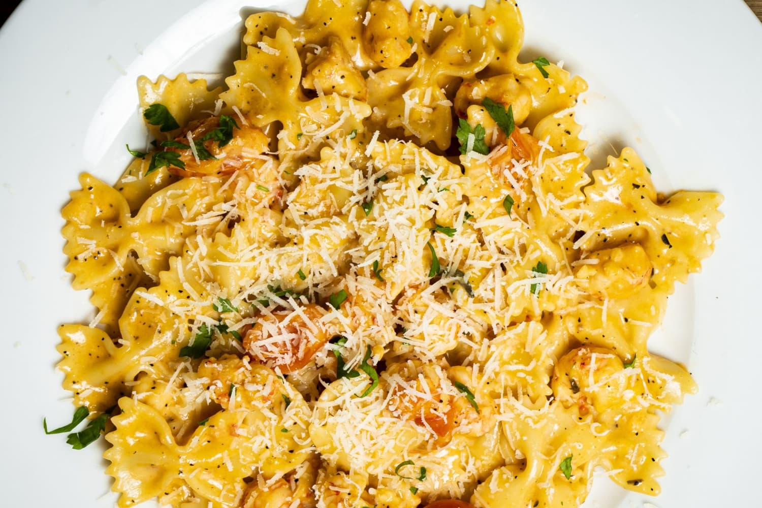 I Tried the 5Ingredient Viral Trader Joe's Lobster Bisque Pasta The