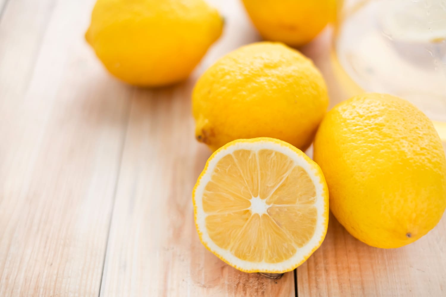 Here's How to Juice a Lemon Without Cutting It (Yes, It's Possible
