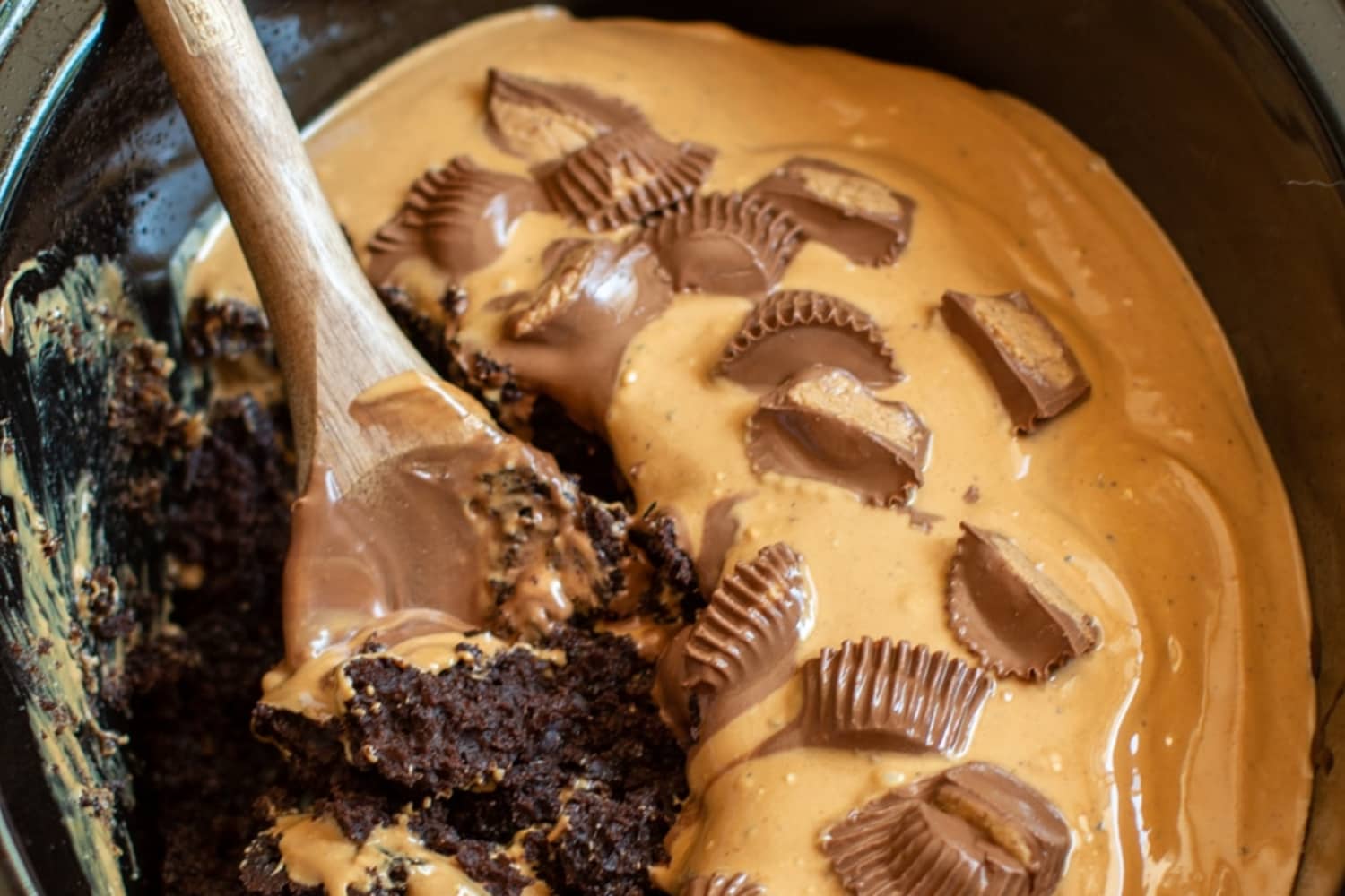 Slow Cooker Peanut Butter Chocolate Cake - The Magical Slow Cooker ...
