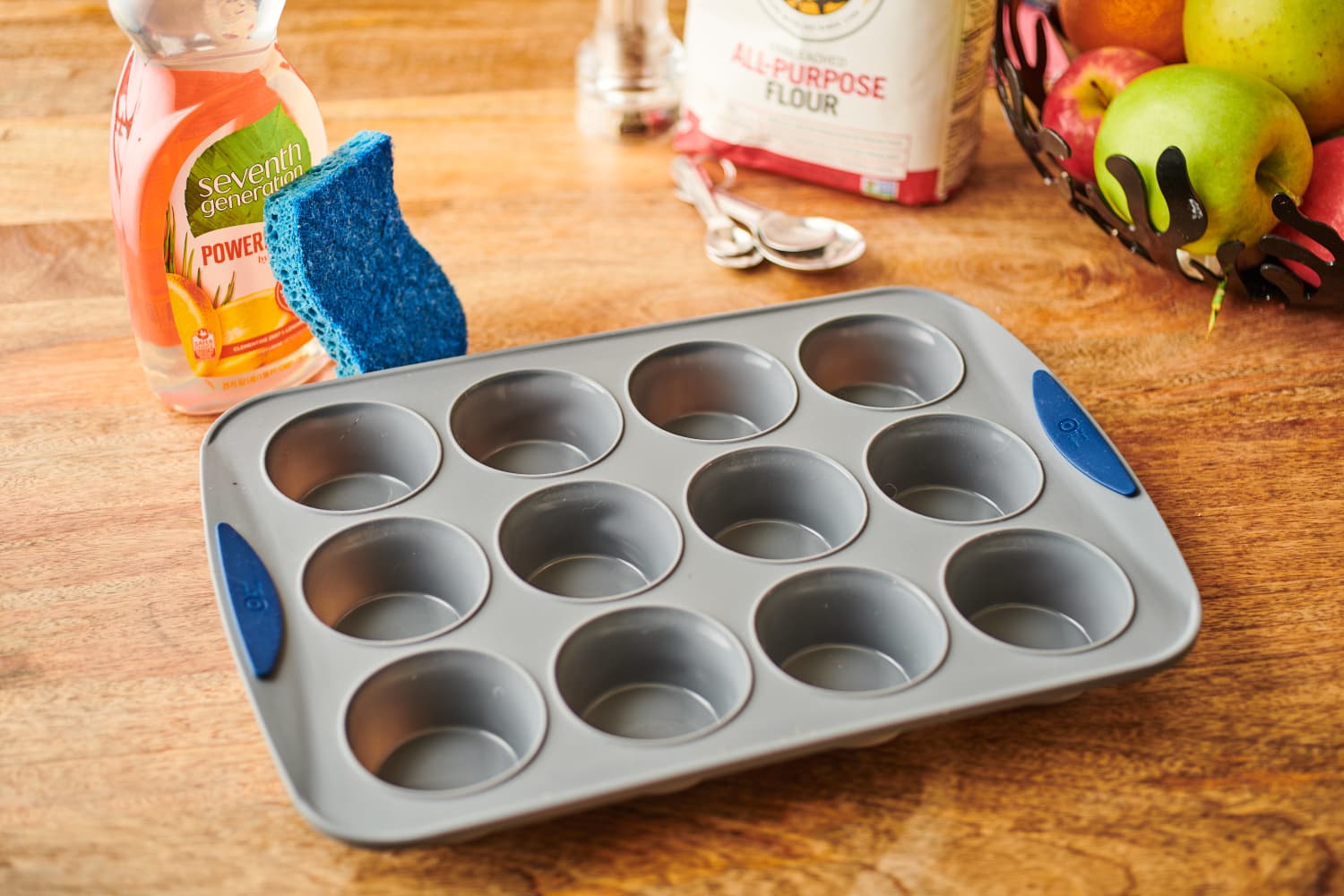 How To Get Smells Out of Silicone Bakeware The Kitchn