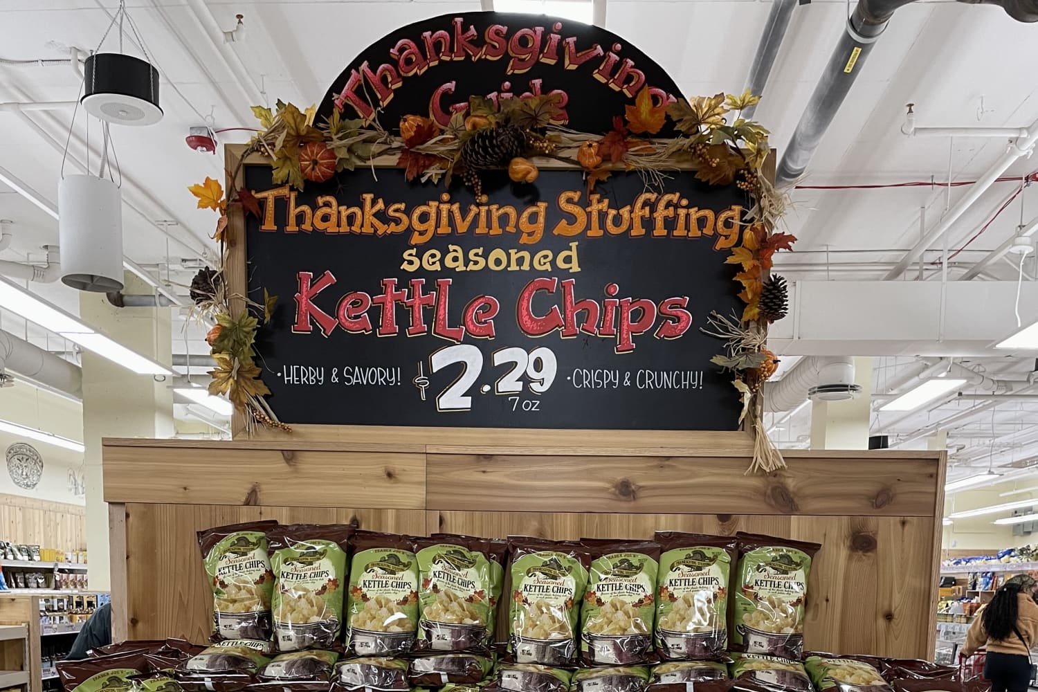 Trader Joe's Thanksgiving Chips with Cranberry Sauce Review The Kitchn