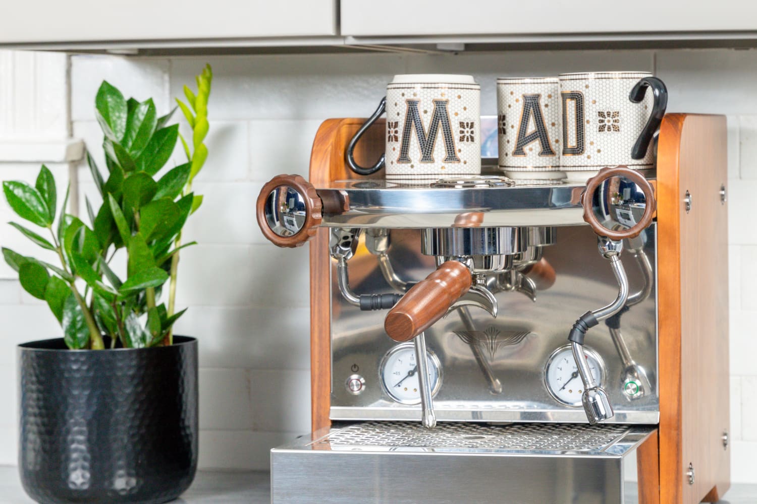 5 Totally Doable Coffee Bar Ideas That Will Perk Up Your Kitchen