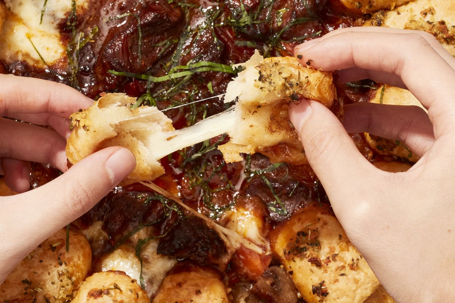 Cheesy Garlic-Butter Bread Bombs Are the Ultimate Dinner Upgrade