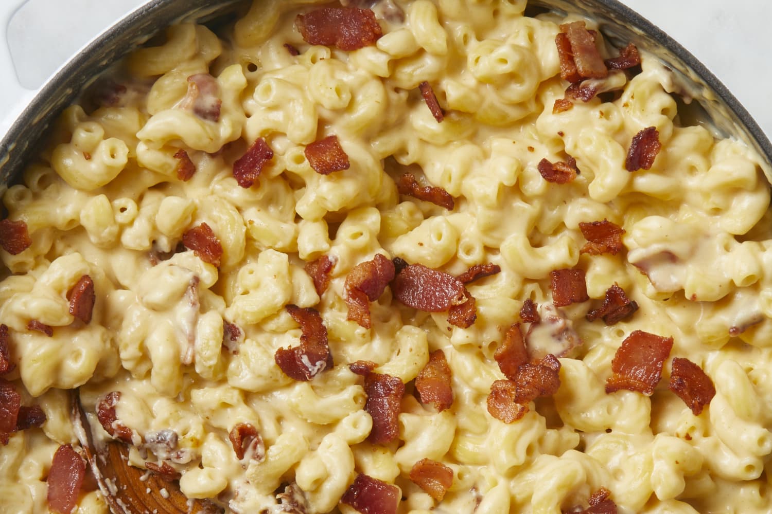 This Creamy Bacon Mac & Cheese Is Better Than What You’ll Find in Any Restaurant