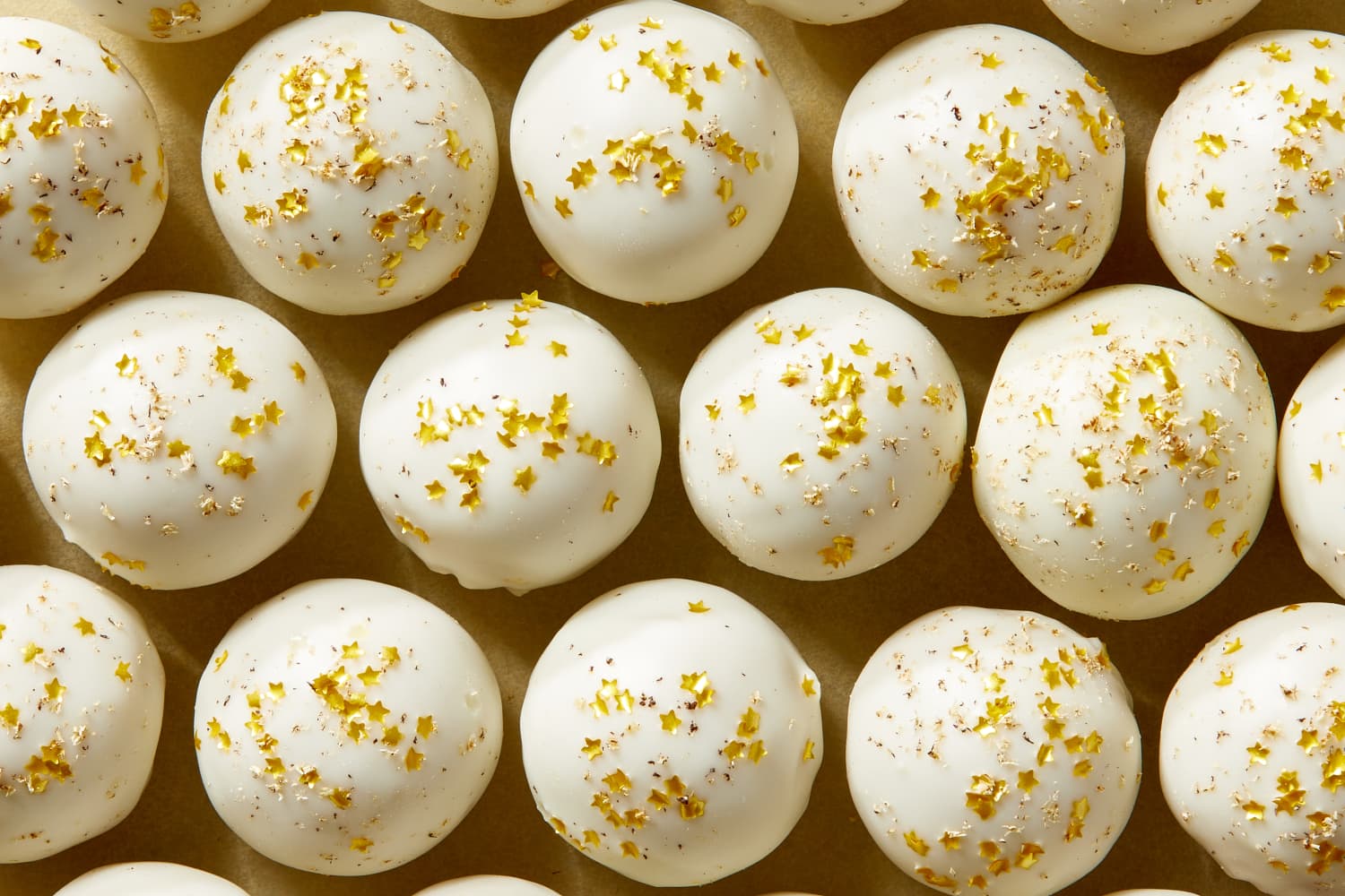 Boozy Holiday Cookie Truffles Are the No-Bake Hack We’re Making All Winter