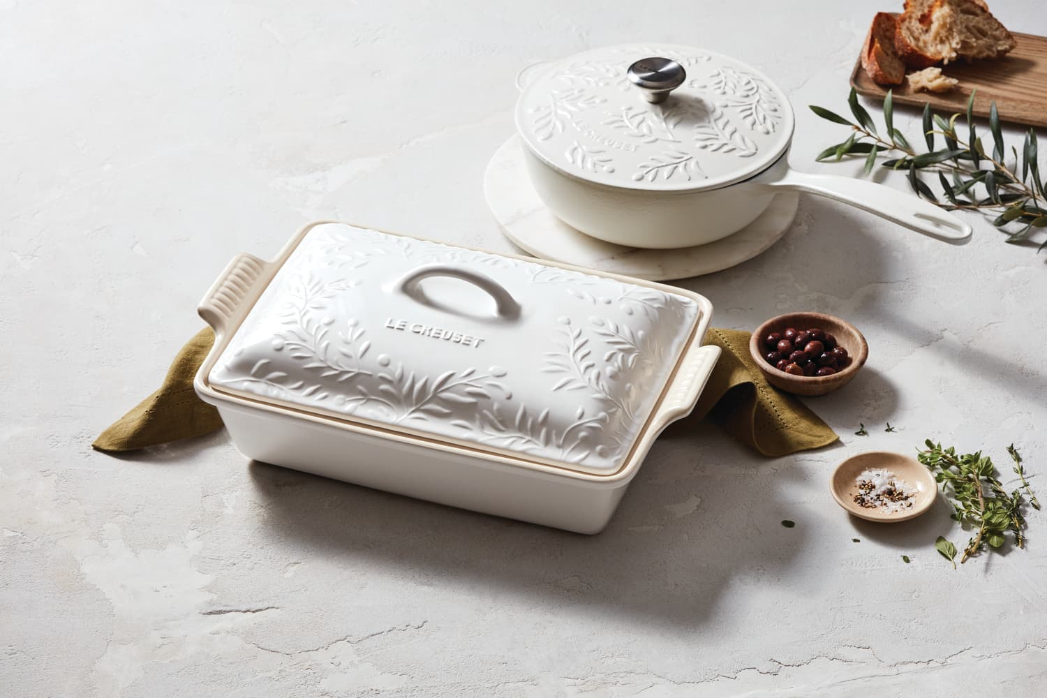 LE CREUSET ホワイトオリーブレリーフ　ソーシエ Le Creuset's New Olive Branch Collection Includes Some of Their