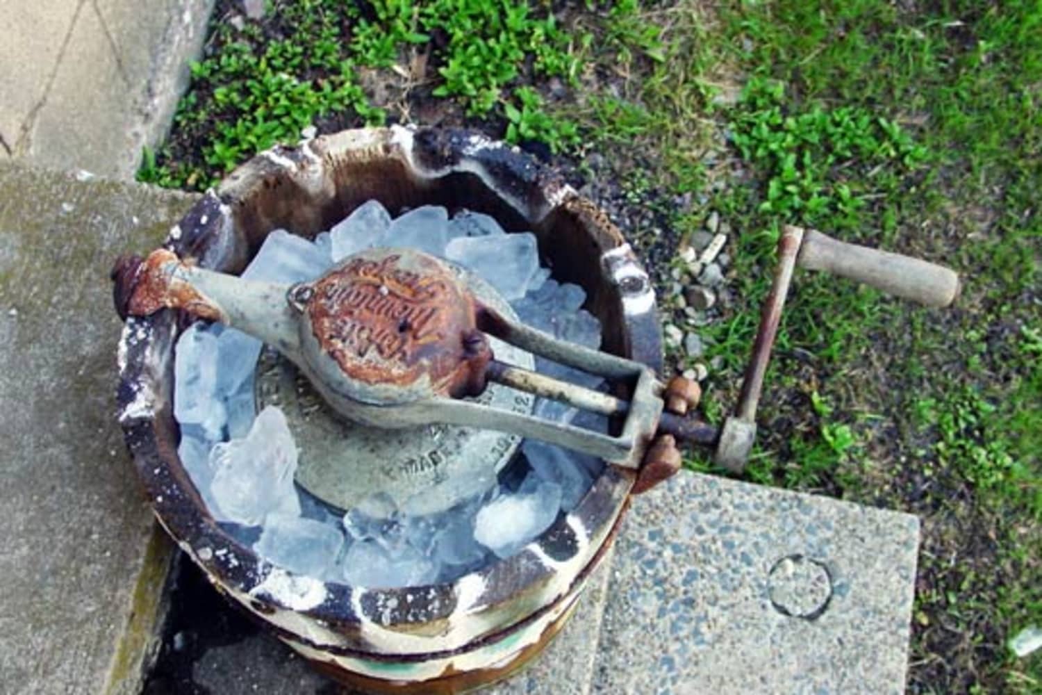 Salt and ice to make ice cream outlet