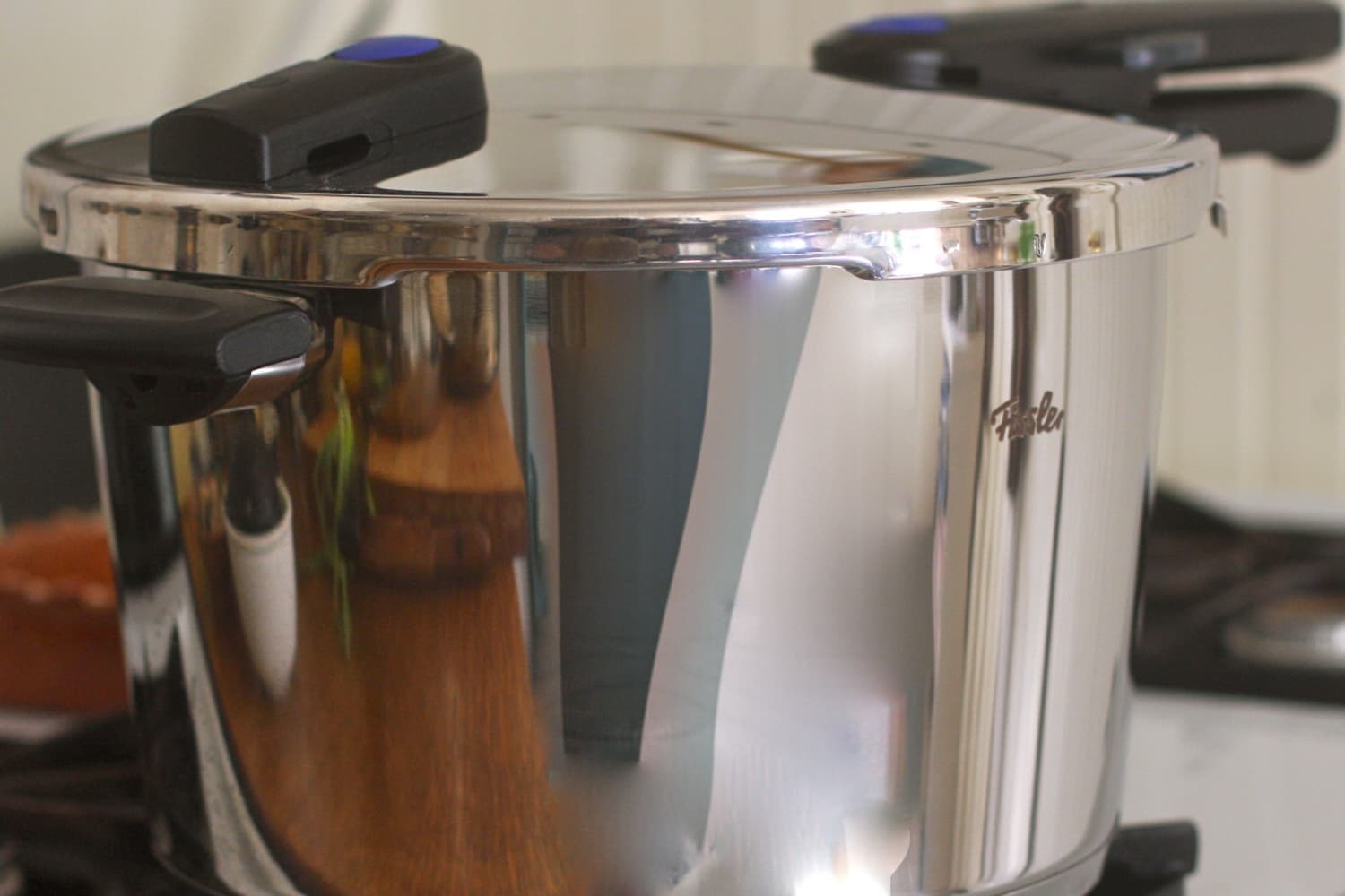 Fissler Vitaquick Pressure Cooker 8.5qt The Kitchn
