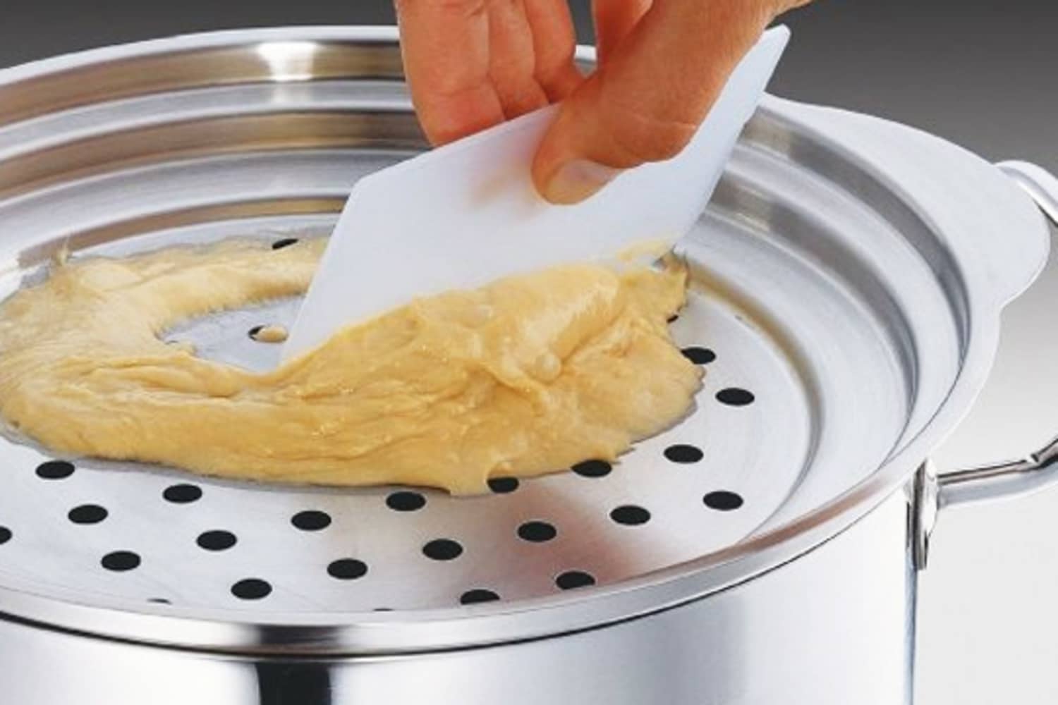 Spaetzle maker shop