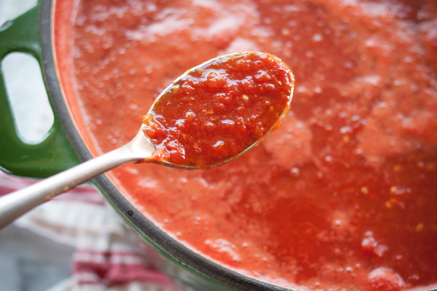 How To Make Tomato Sauce with Fresh Tomatoes