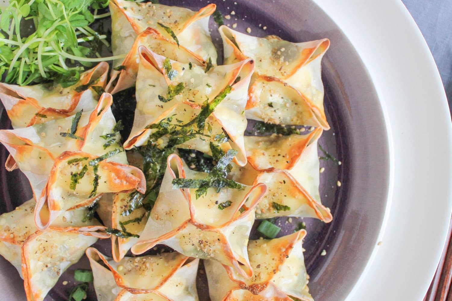 These Chicken and Chive Wontons Will Be Love at First Bite