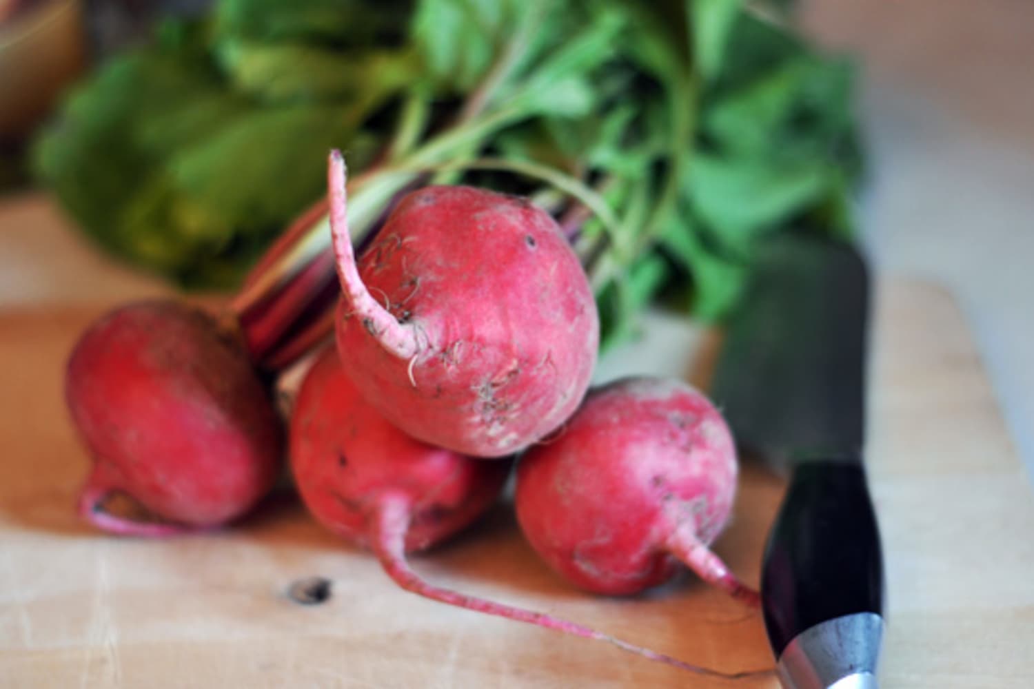 Benefits of eating raw beetroot top
