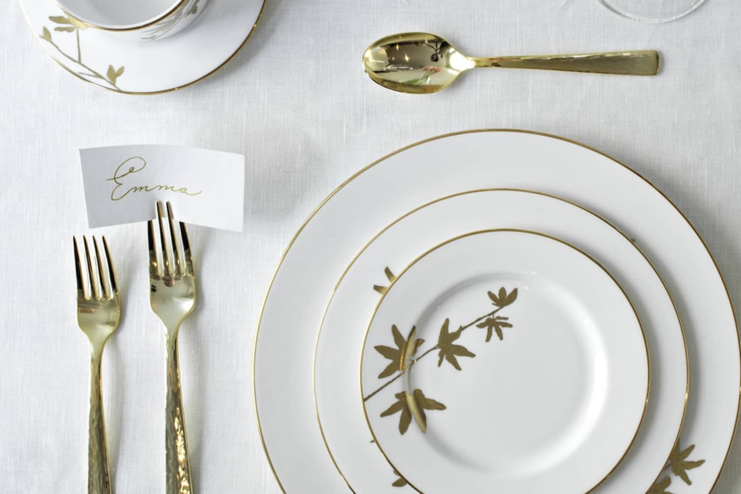 Should You Register for Formal Dinnerware Yes The Kitchn