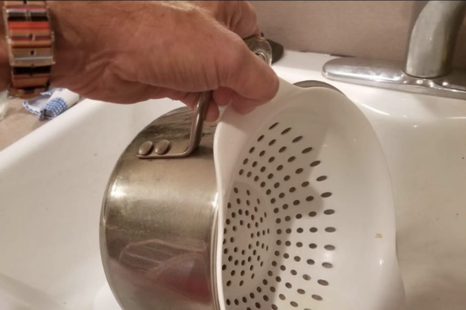 How to use a colander 2025