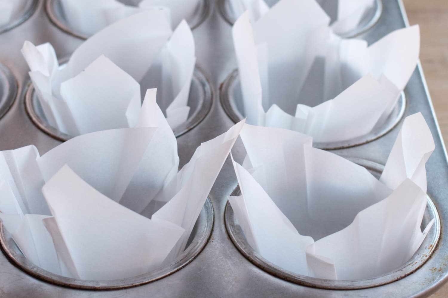 How to Make Muffin Liners Out of Parchment Paper So Easy