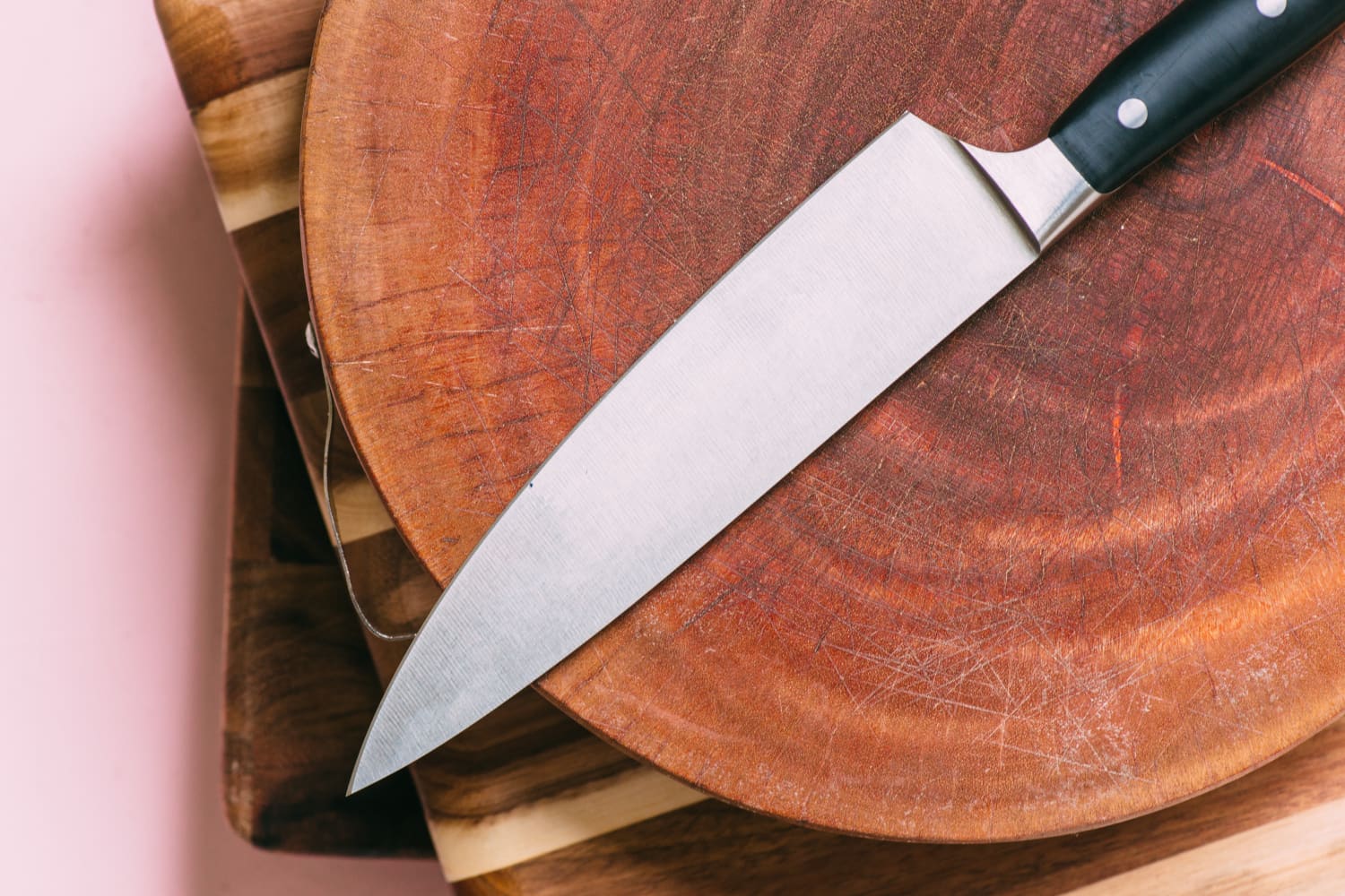 Wood top cutting knife
