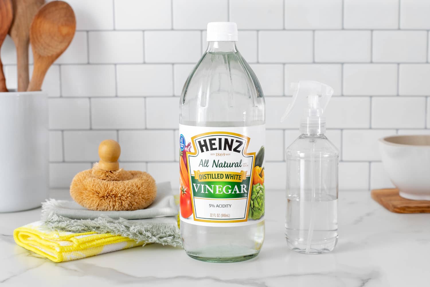 How to Clean With Vinegar Windows, Bathroom Surfaces, and BakedOn