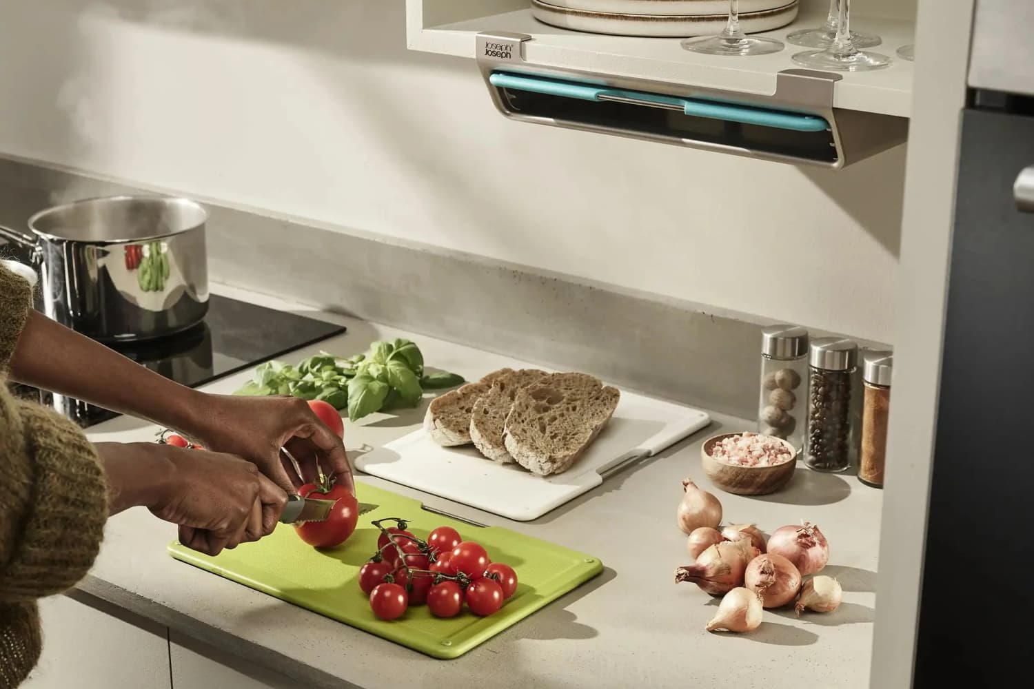I Can’t Stop Talking About This Hanging Cutting Board Set That Completely Cleared My Cluttered Counter