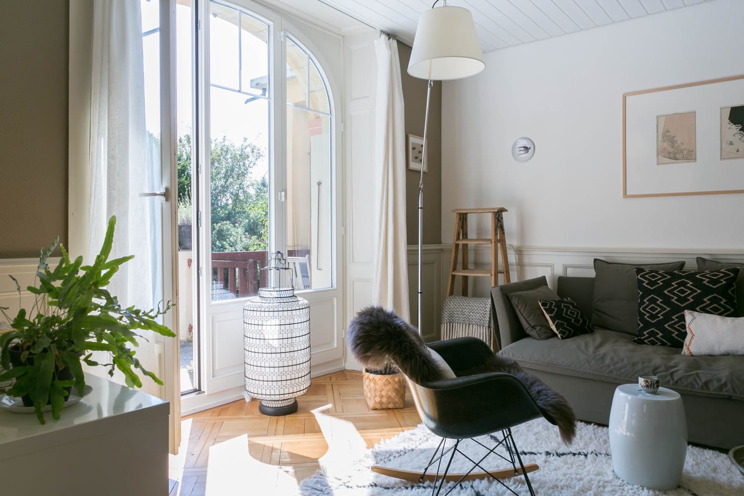 7 Ways To Fake Architectural Moldings When You Can T Afford The Real Thing Apartment Therapy