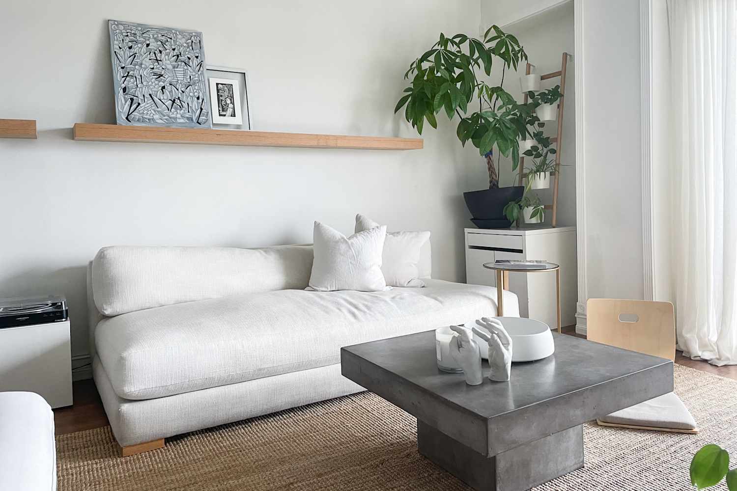 I Just Discovered the Perfect Sofa Bed for Studio Apartments - It Converts in Under 1 Minute