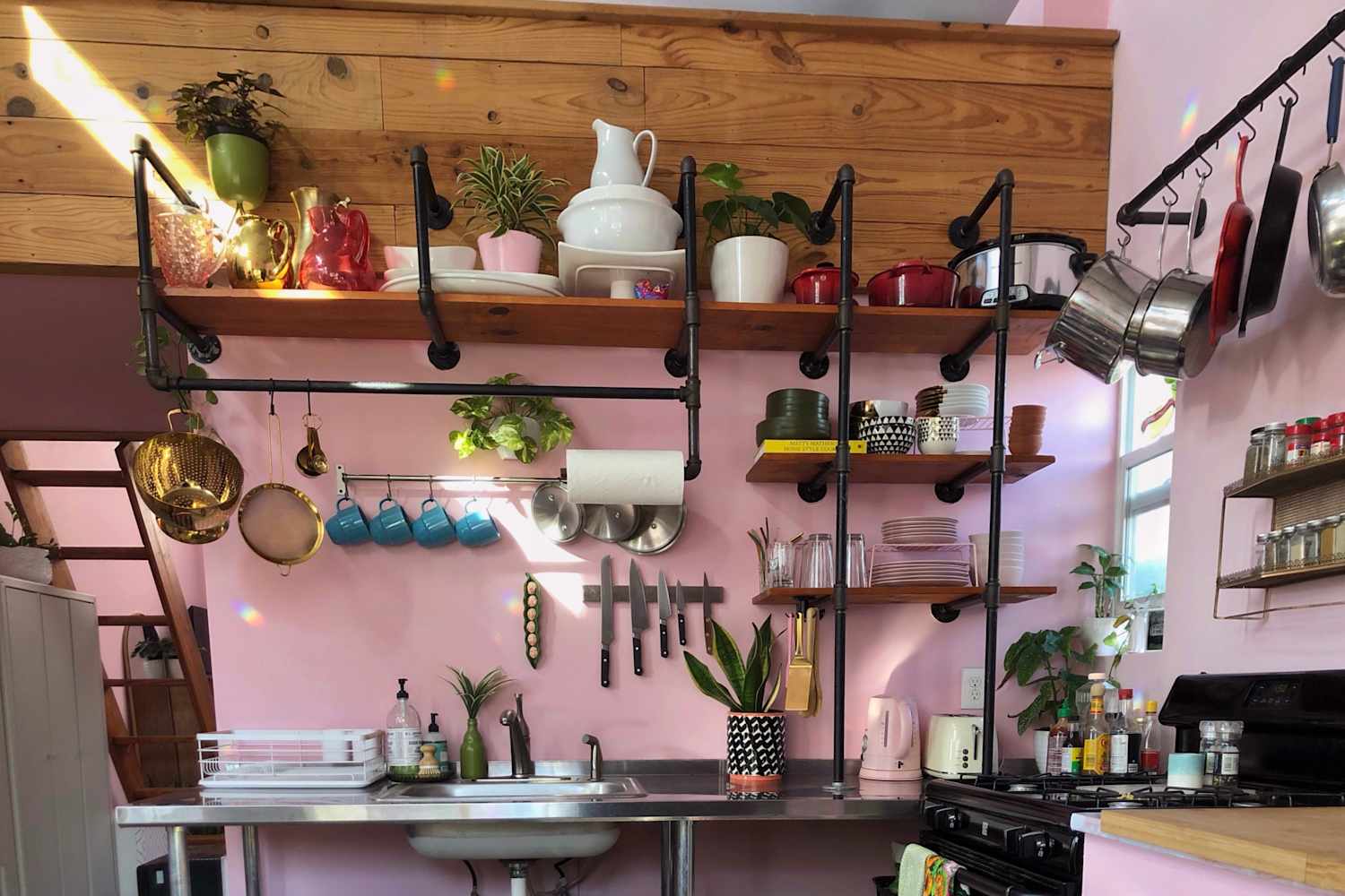This $18 Kitchen Find Gets Rid of Countertop Clutter (It’s Brilliant!)