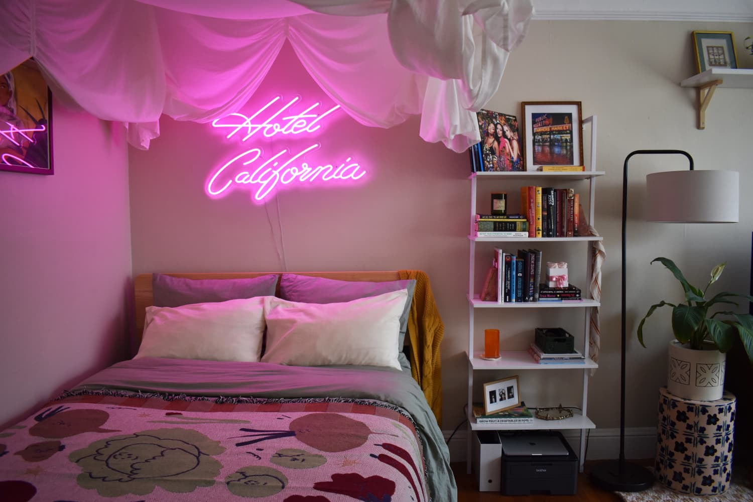 See Nina's 415-Square-Foot Studio in California from the Small/Cool ...