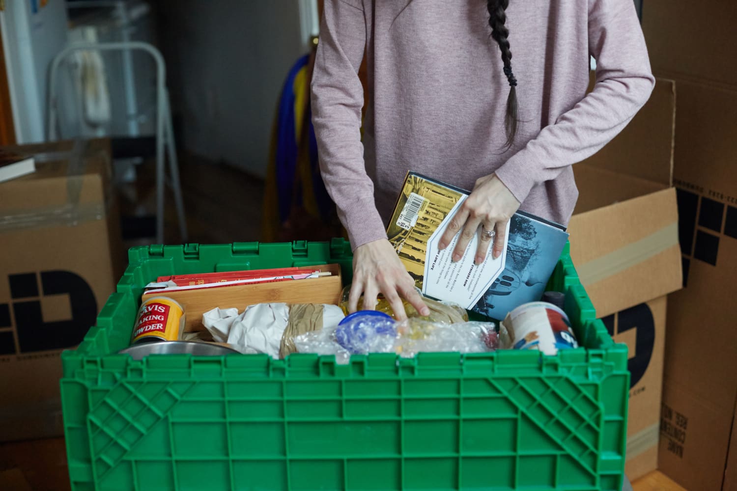 boxes plastic cons pros moving apartment using therapy