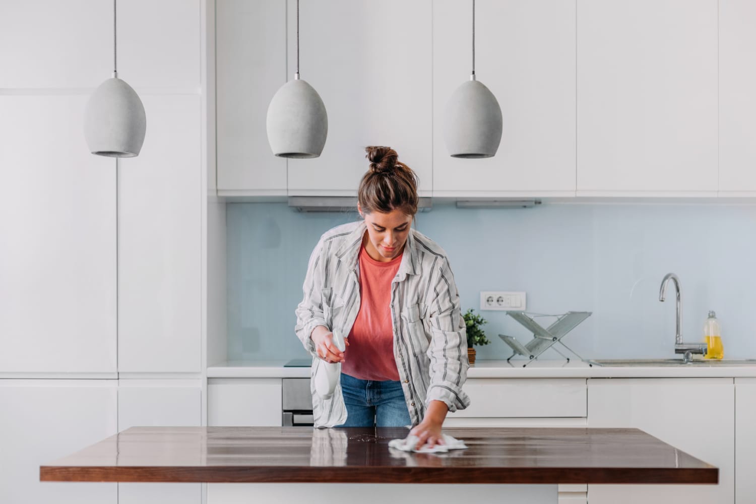 What To Store On A Kitchen Counter (And What Not To)