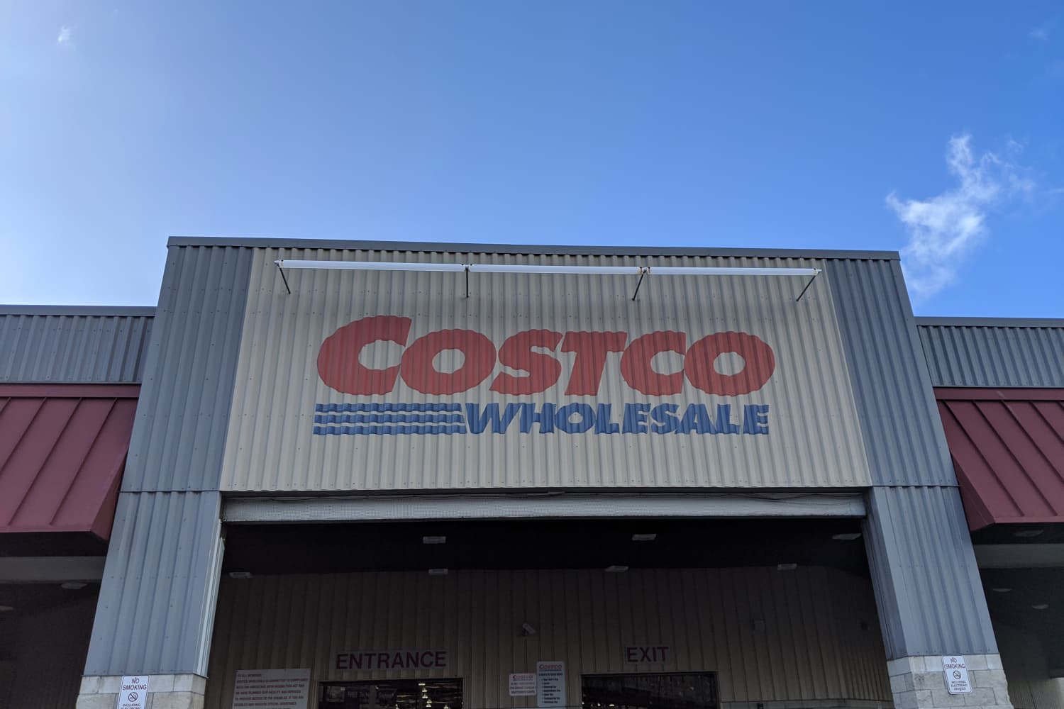 8 Reasons to Shop at Costco