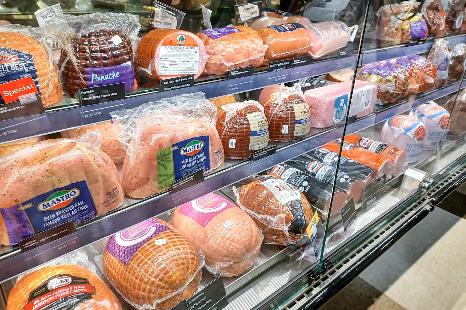 FoodWireDaily — We Asked 3 Chefs to Name the Best Grocery Store Deli Meat, and They All Said the Same One