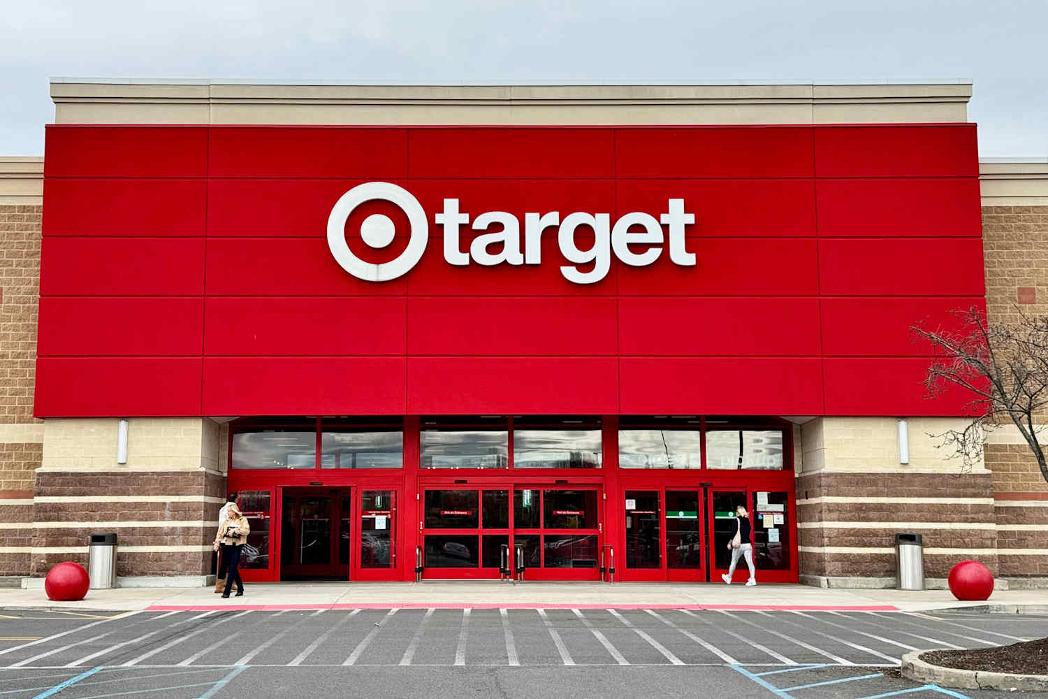 This Cute $5 Target Holiday Gem Looks Like It's From Another Century and Has Storage