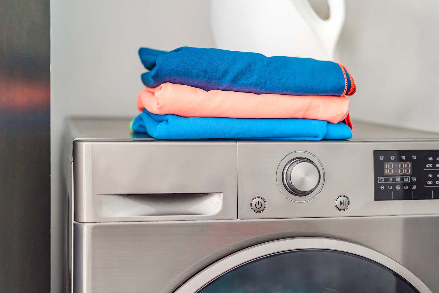 This Liquid Detergent Actually Gets Stinky Workout Clothes Clean (and Smells So Good)
