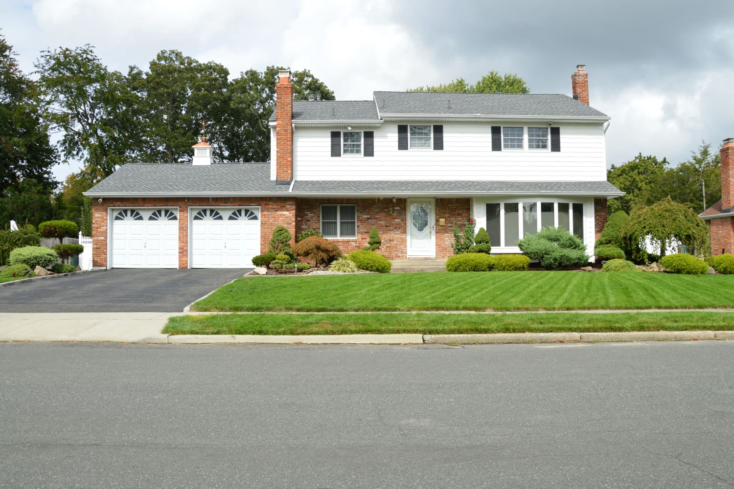 The Front Door Style That Instantly Dates Your Home