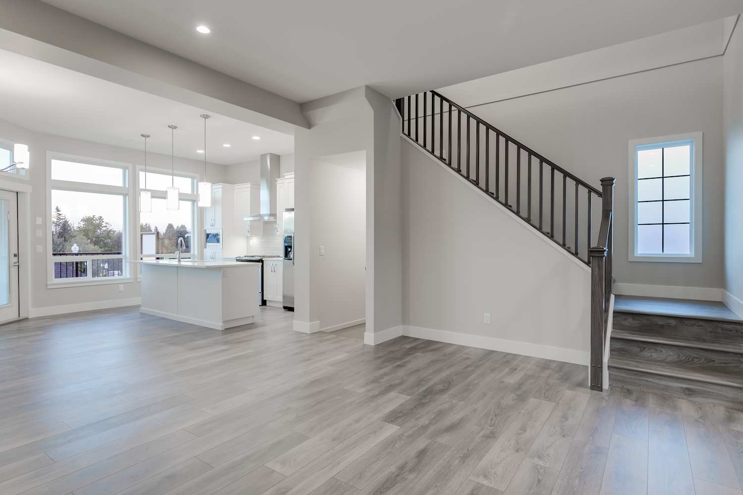 This Designer Cracked the Code on Making Gray Floors Look Incredible (No Reno Required!)