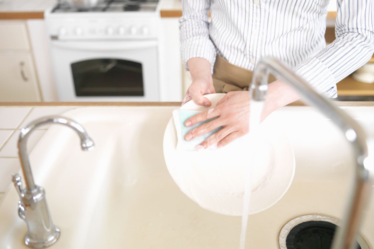 Amazon SpaceSaving DishDrying Rack Koehler Expandable OvertheSink Rack The Kitchn