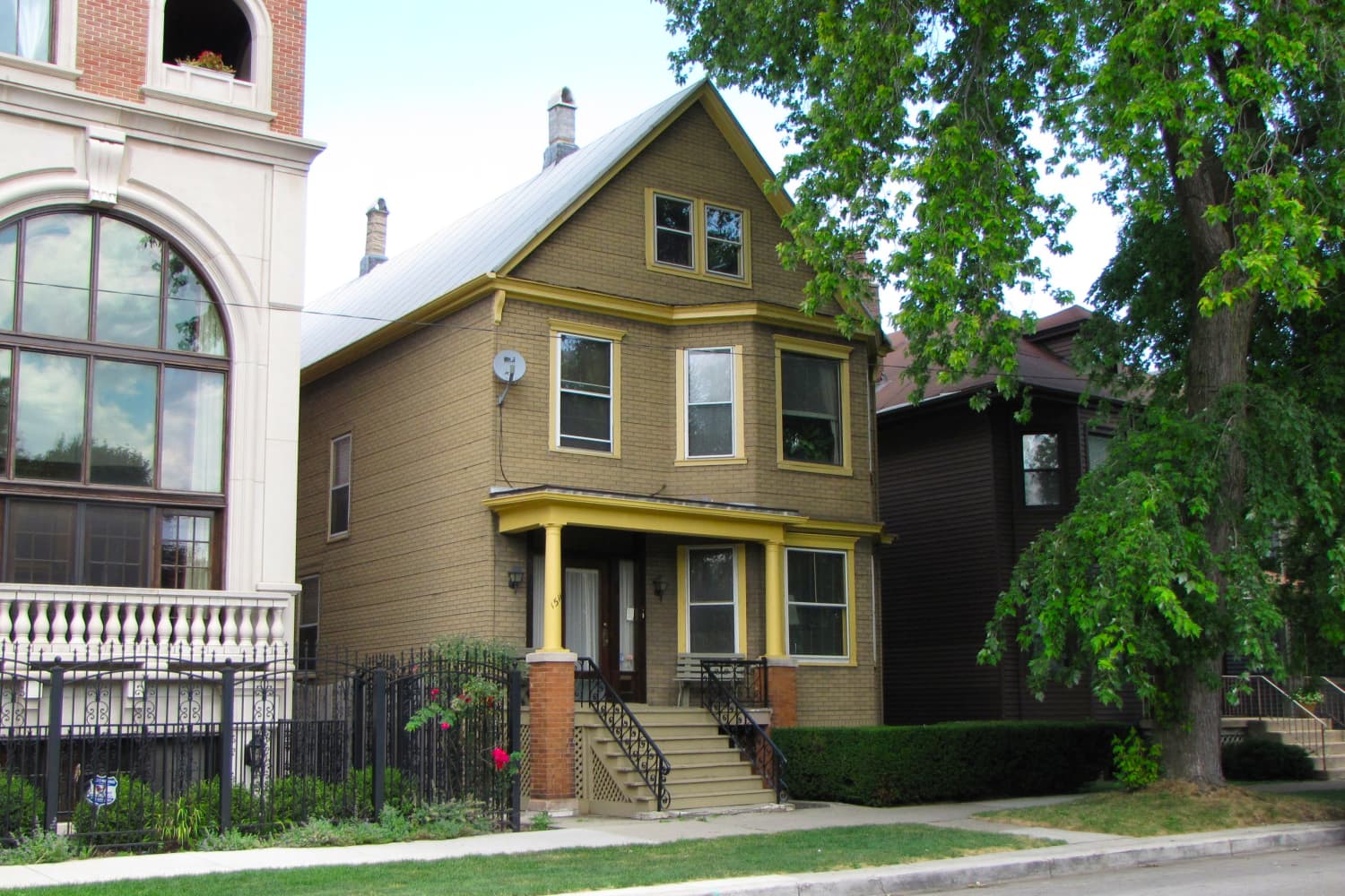 the-family-matters-house-looks-really-different-now-and-twitter-is-upset-apartment-therapy