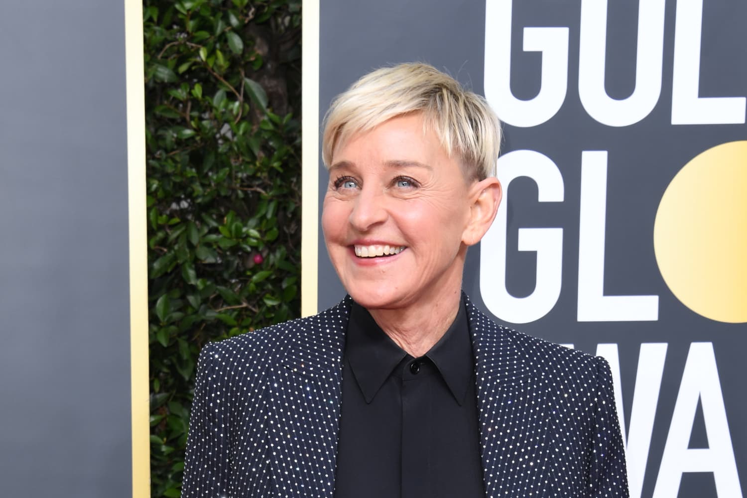 Ellen DeGeneres đang bán Ngôi nhà ấm cúng ở California của cô ấy – Hãy xem qua bên trong