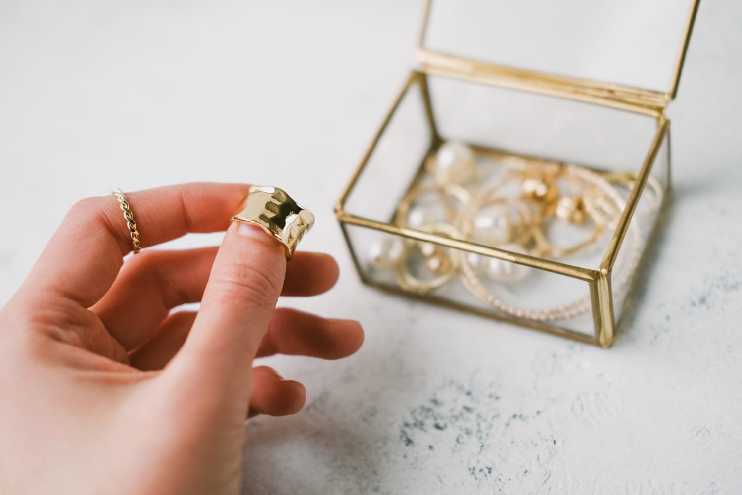 Levenger Mini Jewelry Organizer Review: It’s Perfect for Travel