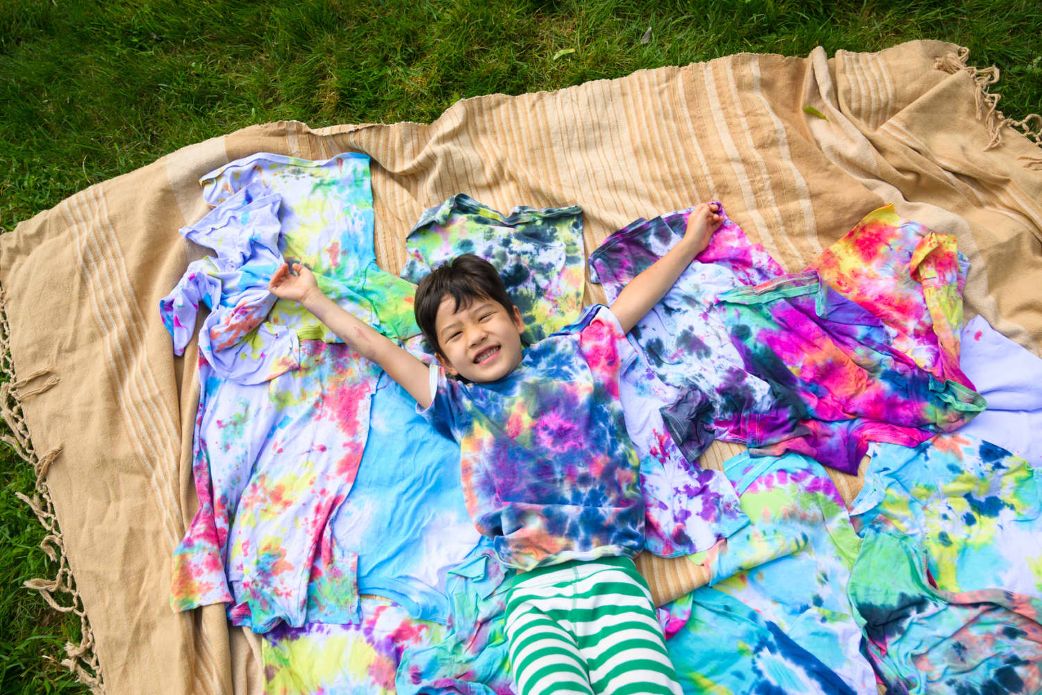 How to Wash TieDye Clothes Apartment Therapy