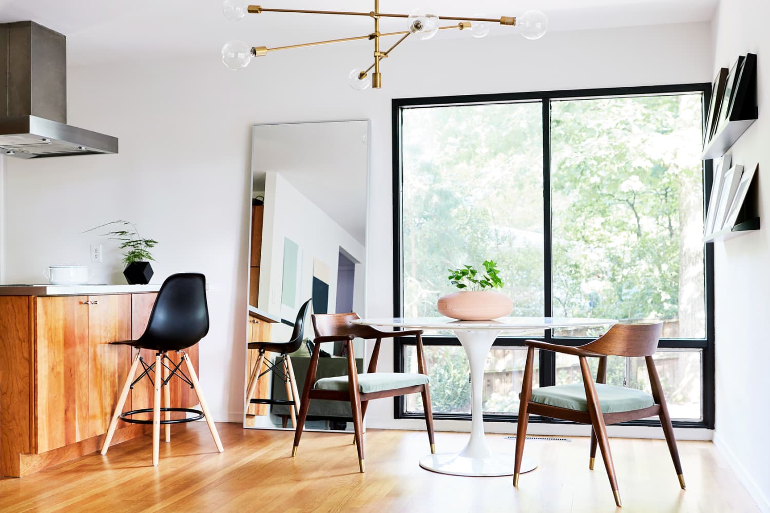 7 MidCentury Modern Decor Trends You Might Regret, According to
