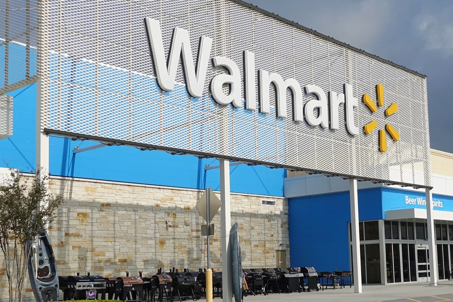 Is Walmart Open on Memorial Day?