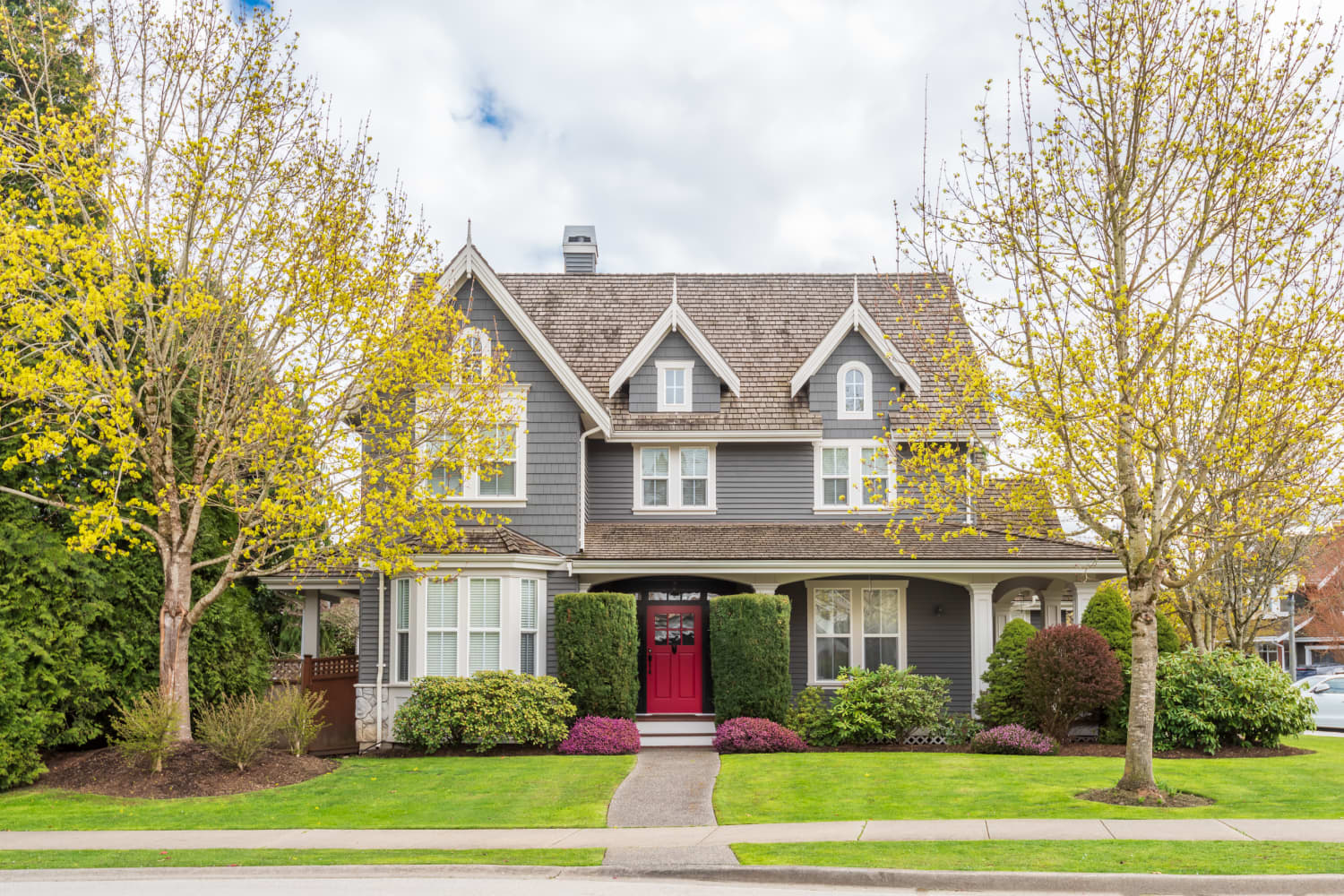 Even with High Interest Rates, Now May Still Be the Best Time to Buy a House
